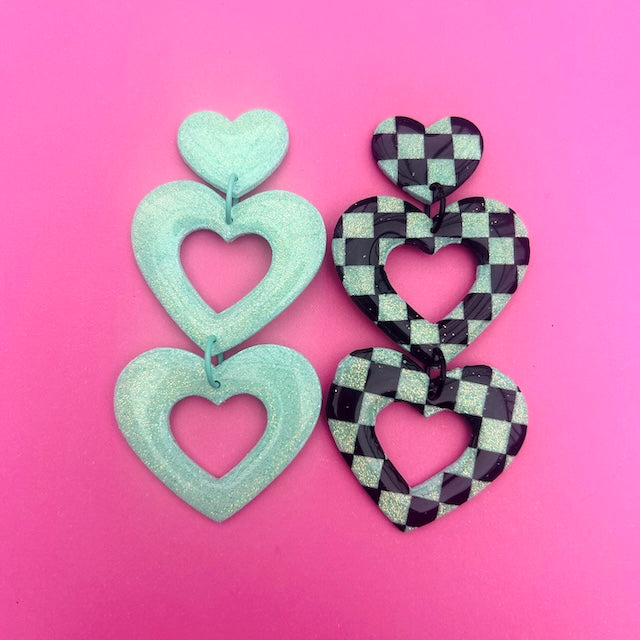 Double Heart Dangles - Aqua Glitter / Black
