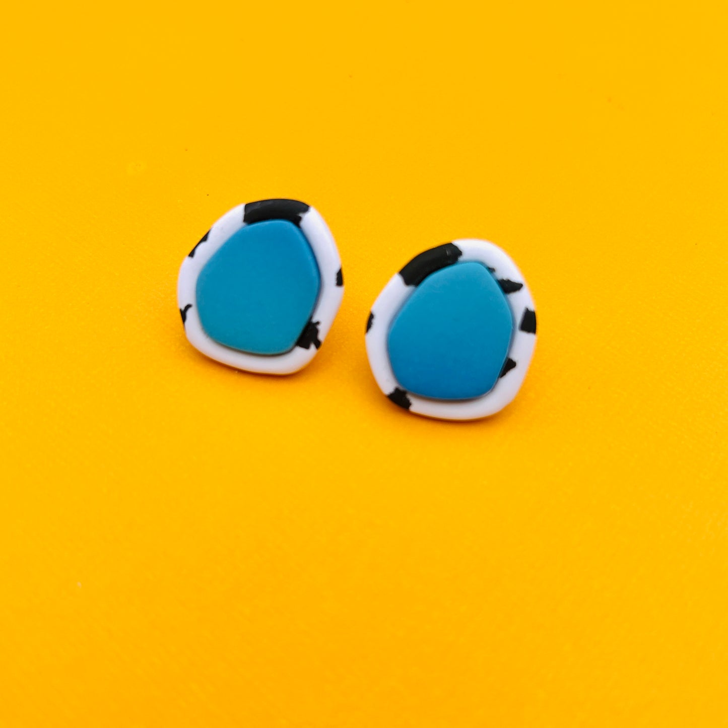 Kelly Statement Studs (blue)